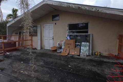 Casa en venta en Saint Lucie, Florida, 6 dormitorios, 286.88 m2 № 2422984 - foto 20