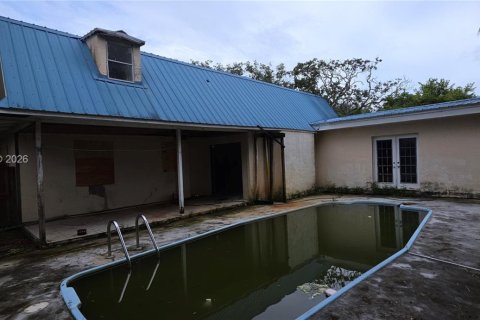 Casa en venta en Saint Lucie, Florida, 6 dormitorios, 286.88 m2 № 2422984 - foto 7