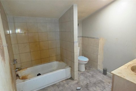 Casa en venta en Saint Lucie, Florida, 6 dormitorios, 286.88 m2 № 2422984 - foto 26