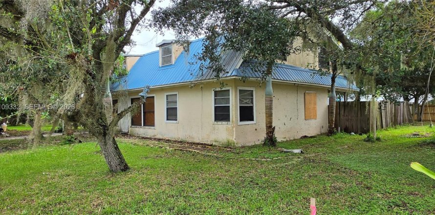 Casa en Saint Lucie, Florida 6 dormitorios, 286.88 m2 № 2422984