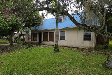 Casa en venta en Saint Lucie, Florida, 6 dormitorios, 286.88 m2 № 2422984 - foto 16