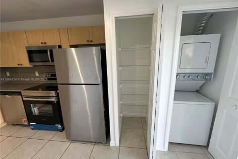 Condominio en alquiler en Homestead, Florida, 2 dormitorios, 76.37 m2 № 1957368 - foto 11