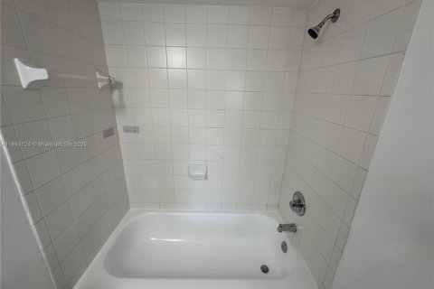 Condominio en alquiler en Homestead, Florida, 2 dormitorios, 76.37 m2 № 1957368 - foto 18