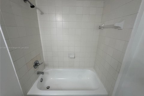 Condominio en alquiler en Homestead, Florida, 2 dormitorios, 76.37 m2 № 1957368 - foto 8