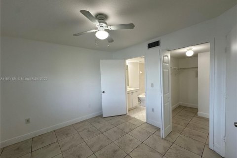 Condominio en alquiler en Homestead, Florida, 2 dormitorios, 76.37 m2 № 1957368 - foto 16