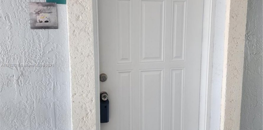 Condo à Cutler Bay, Floride, 2 chambres  № 2035818