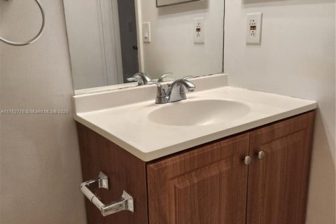 Copropriété à vendre à Cutler Bay, Floride: 2 chambres, 103.4 m2 № 2035818 - photo 9