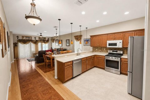 Villa ou maison à vendre à Tampa, Floride: 4 chambres, 203.92 m2 № 2215486 - photo 6