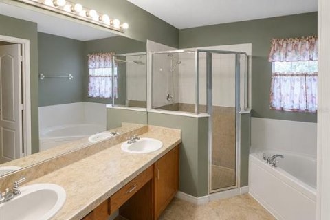 Villa ou maison à vendre à Tampa, Floride: 4 chambres, 203.92 m2 № 2215486 - photo 10