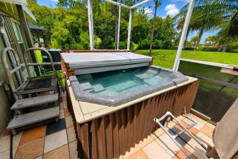 Villa ou maison à vendre à Tampa, Floride: 4 chambres, 203.92 m2 № 2215486 - photo 15