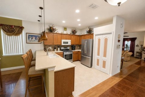 Villa ou maison à vendre à Tampa, Floride: 4 chambres, 203.92 m2 № 2215486 - photo 8