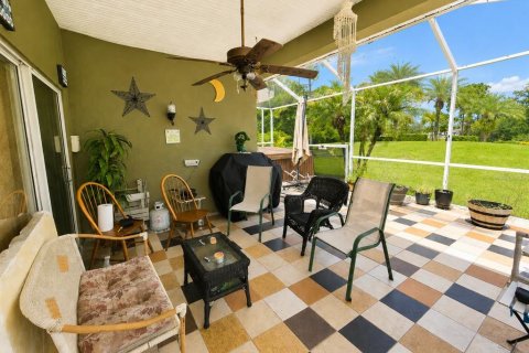 Villa ou maison à vendre à Tampa, Floride: 4 chambres, 203.92 m2 № 2215486 - photo 14