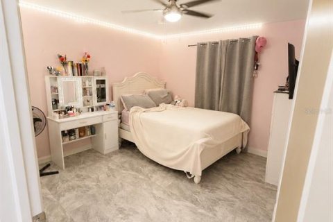 Villa ou maison à vendre à Tampa, Floride: 4 chambres, 203.92 m2 № 2215486 - photo 21