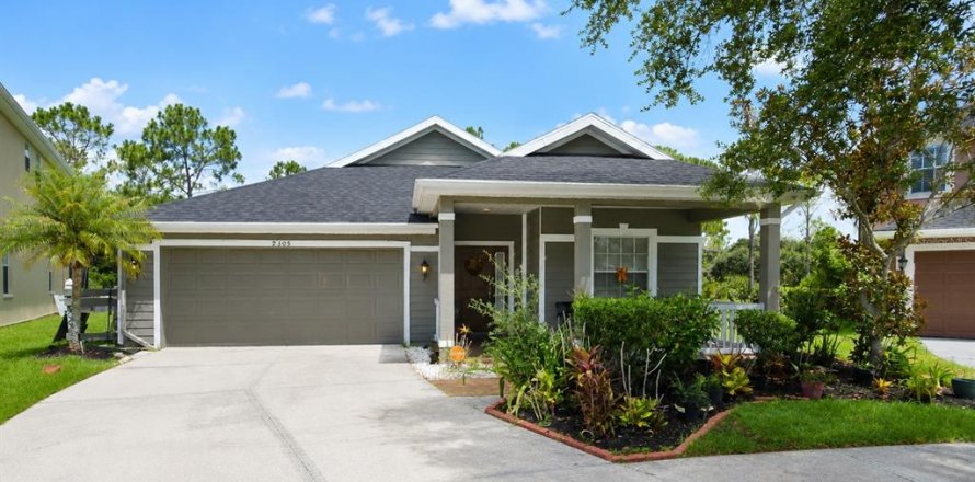 Villa ou maison à Tampa, Floride 4 chambres, 203.92 m2 № 2215486