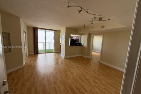 Купить кондоминиум в Майами, Флорида 2 спальни, 91.88м2, № 2023864 - фото 13