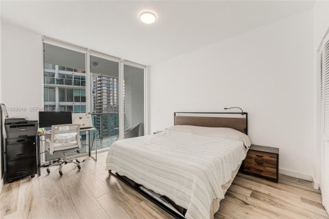Condominio en venta en Miami, Florida, 3 dormitorios, 131.83 m2 № 2089374 - foto 18
