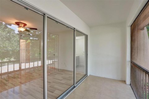 Townhouse in Lauderhill, Florida 3 bedrooms, 147.71 sq.m. № 1943581 - photo 30