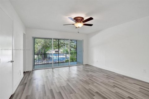 Townhouse in Lauderhill, Florida 3 bedrooms, 147.71 sq.m. № 1943581 - photo 24