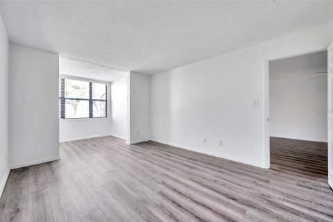 Condo in Clearwater, Florida, 2 bedrooms  № 1805255 - photo 23