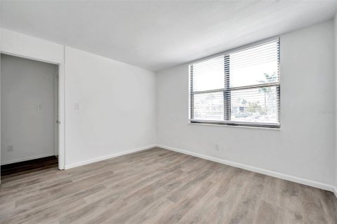 Condo in Clearwater, Florida, 2 bedrooms  № 1805255 - photo 15