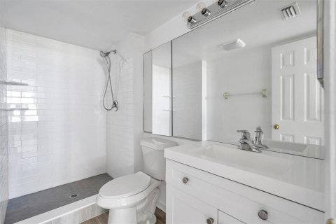 Condo in Clearwater, Florida, 2 bedrooms  № 1805255 - photo 27