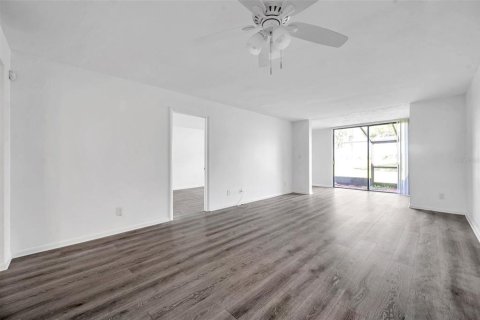 Condo in Clearwater, Florida, 2 bedrooms  № 1805255 - photo 12