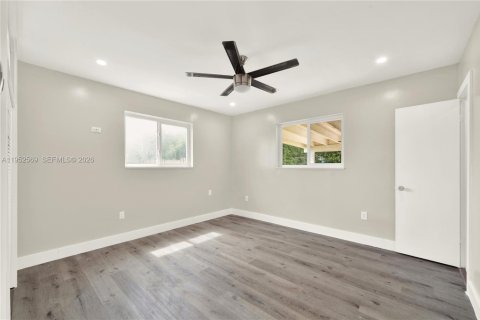 House in Homestead, Florida 4 bedrooms, 194.35 sq.m. № 2007501 - photo 18