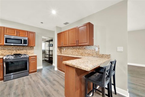 House in Homestead, Florida 4 bedrooms, 194.35 sq.m. № 2007501 - photo 6