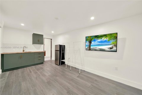 House in Homestead, Florida 4 bedrooms, 194.35 sq.m. № 2007501 - photo 20