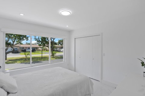 Villa ou maison à vendre à Hollywood, Floride: 4 chambres, 175.59 m2 № 2053870 - photo 9