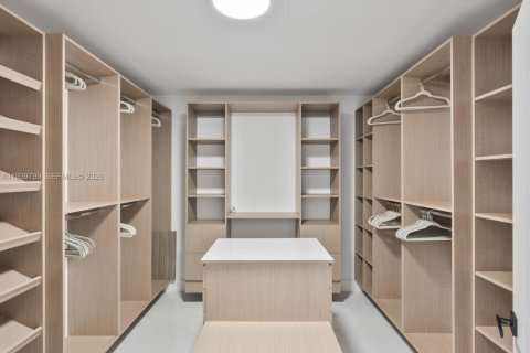 Villa ou maison à vendre à Hollywood, Floride: 4 chambres, 175.59 m2 № 2053870 - photo 15