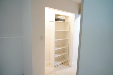 Condominio en venta en Miami, Florida, 2 dormitorios, 94.48 m2 № 1867005 - foto 16