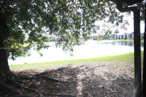 Condominio en venta en Miami, Florida, 2 dormitorios, 94.48 m2 № 1867005 - foto 28