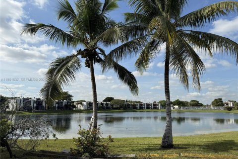 Condominio en venta en Miami, Florida, 2 dormitorios, 94.48 m2 № 1867005 - foto 27