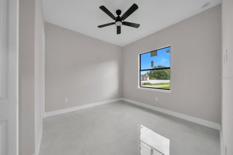 Villa ou maison à vendre à Lehigh Acres, Floride: 4 chambres, 161.19 m2 № 2406519 - photo 26