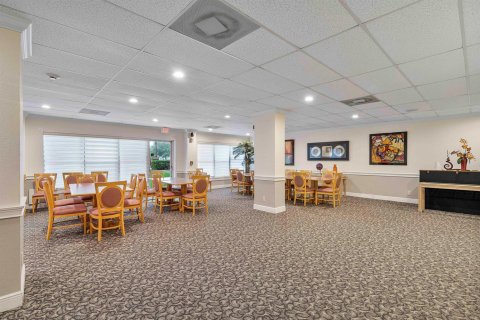 Condo in Coral Springs, Florida, 2 bedrooms  № 2249469 - photo 4