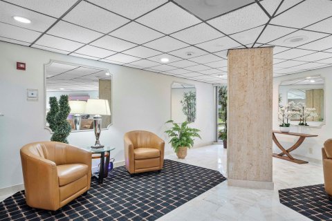 Condo in Coral Springs, Florida, 2 bedrooms  № 2249469 - photo 3