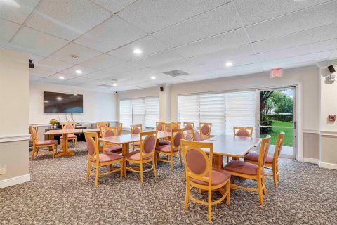 Condo in Coral Springs, Florida, 2 bedrooms  № 2249469 - photo 5
