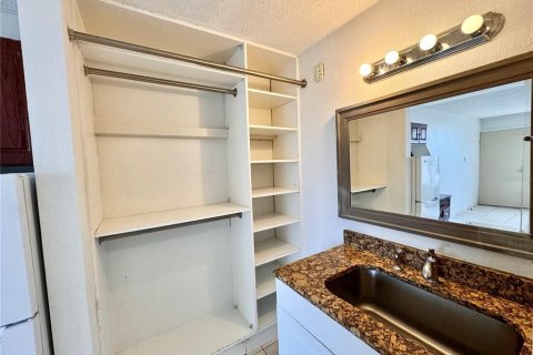 Снять в аренду квартиру в Орландо, Флорида 3 комнаты, 25.64м2, № 1780695 - фото 6