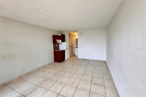 Снять в аренду квартиру в Орландо, Флорида 3 комнаты, 25.64м2, № 1780695 - фото 10