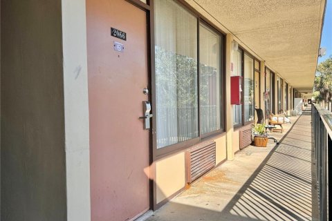Снять в аренду квартиру в Орландо, Флорида 3 комнаты, 25.64м2, № 1780695 - фото 4