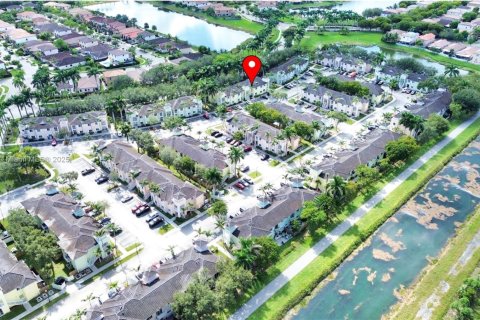 Copropriété à vendre à Homestead, Floride: 2 chambres, 97.36 m2 № 1967444 - photo 3