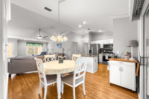 House in The Villages, Florida 3 bedrooms, 137.59 sq.m. № 1675579 - photo 11