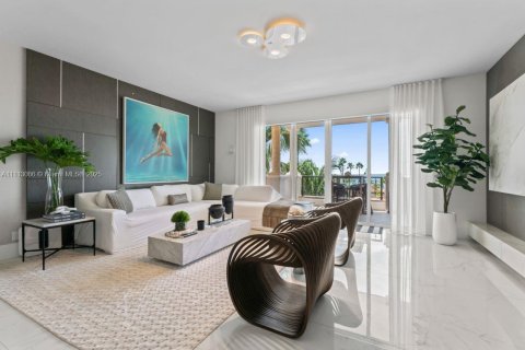 Снять в аренду кондоминиум в Майами-Бич, Флорида 3 спальни, 170.75м2, № 1961562 - фото 28