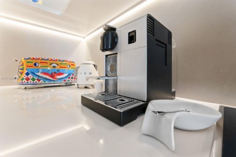 Снять в аренду кондоминиум в Майами-Бич, Флорида 3 спальни, 170.75м2, № 1961562 - фото 20