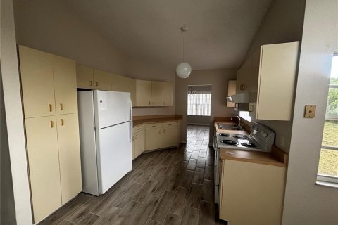 Villa ou maison à louer à Ocala, Floride: 3 chambres, 159.05 m2 № 1880900 - photo 3