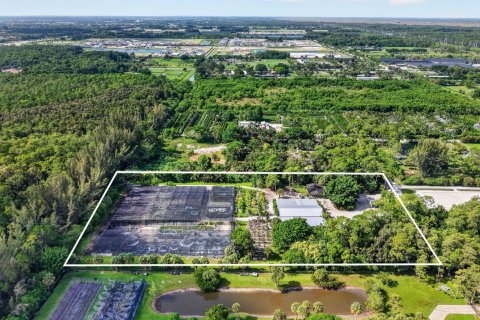 Commercial property in Lake Worth, Florida № 2179723 - photo 10