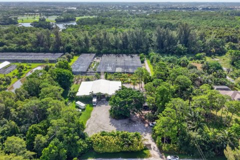 Commercial property in Lake Worth, Florida № 2179723 - photo 2