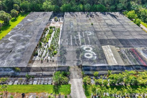 Commercial property in Lake Worth, Florida № 2179723 - photo 15