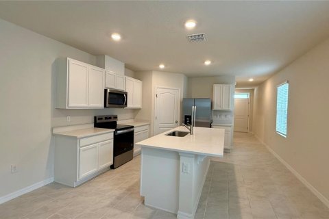 Casa en alquiler en Poinciana, Florida, 4 dormitorios, 154.68 m2 № 1912039 - foto 5